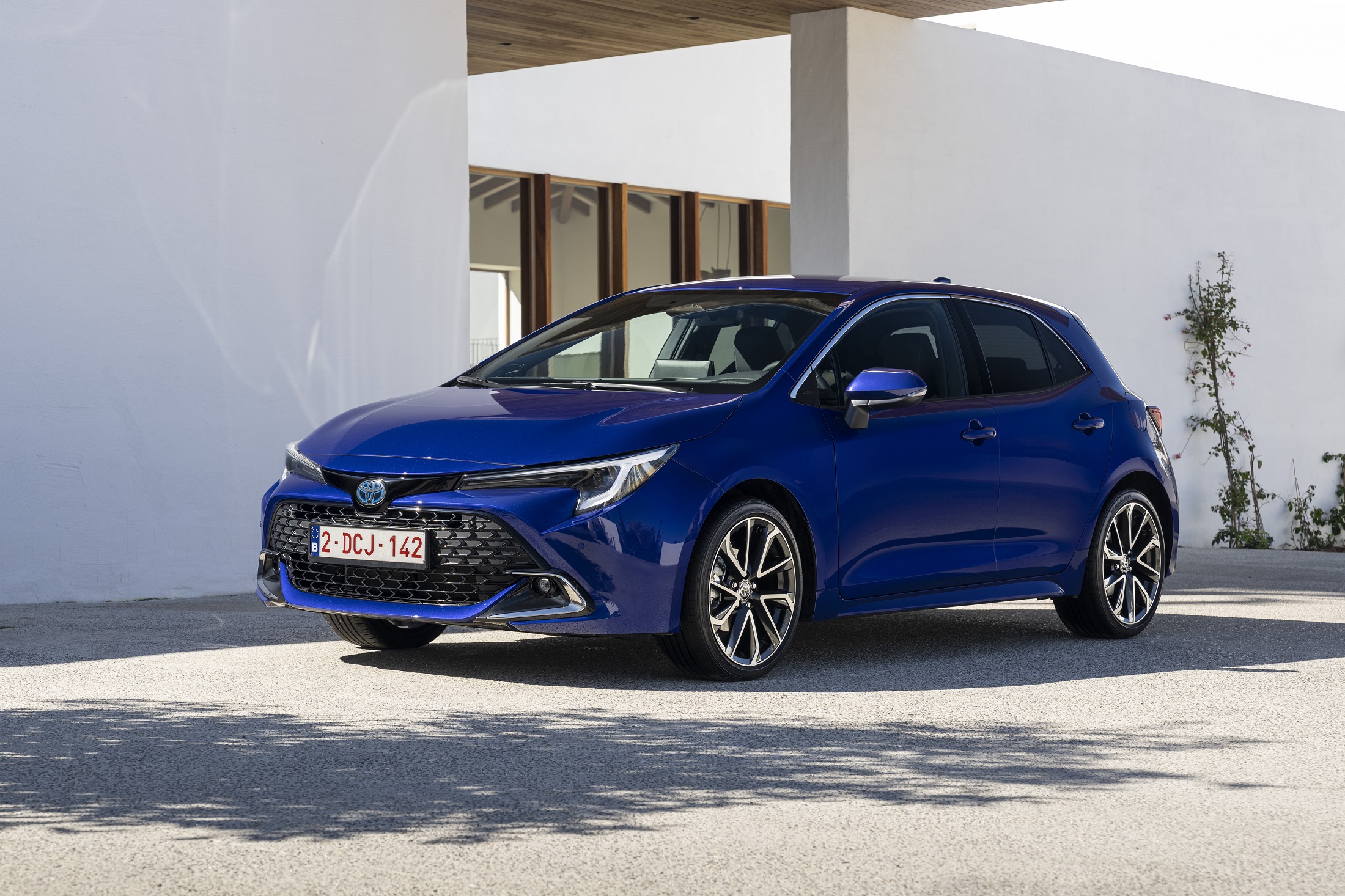 2023-COROLLA-Hatchback-DPL-01